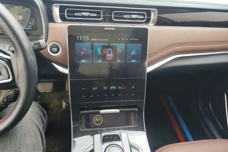 Used Sinotruk VGV U75PLUS 2021 2.0 TGDI Luxury Pro 7-Seater Audio And AC Panel