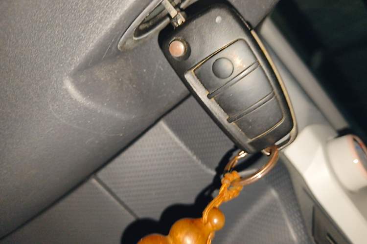 Used Chery QQ Ice Cream 2022 170km Sundae Phosphate Lithium-Ion