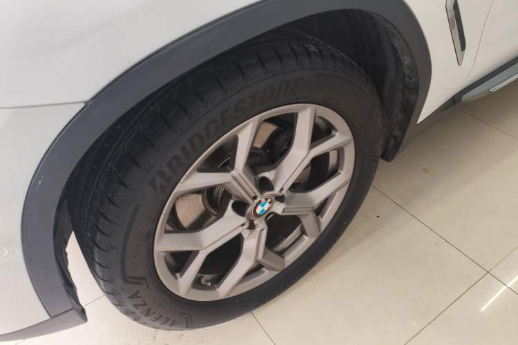Used BMW X3 2020 xDrive28i Luxury Package Left Front Wheel Hub