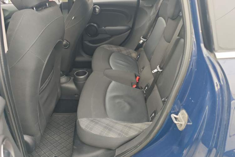 Used MINI 2015 1.5T COOPER Fun Five-Door Edition Left Rear Seat