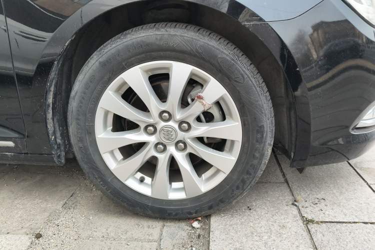 Used Buick LaCrosse 2013 2.4L SIDI Leading Comfort Version
