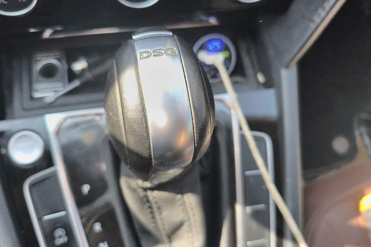 Used Volkswagen Magotan 2018 330TSI DSG Advanced Model Gear Lever