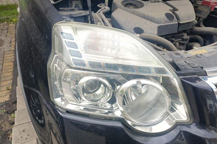 Used Nissan X-Trail 2012 2.5L CVT Luxury Edition 4WD Right Front Headlight