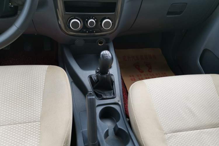 Used Wuling Rongguang V 2015 1.5L Base Version Gear Lever