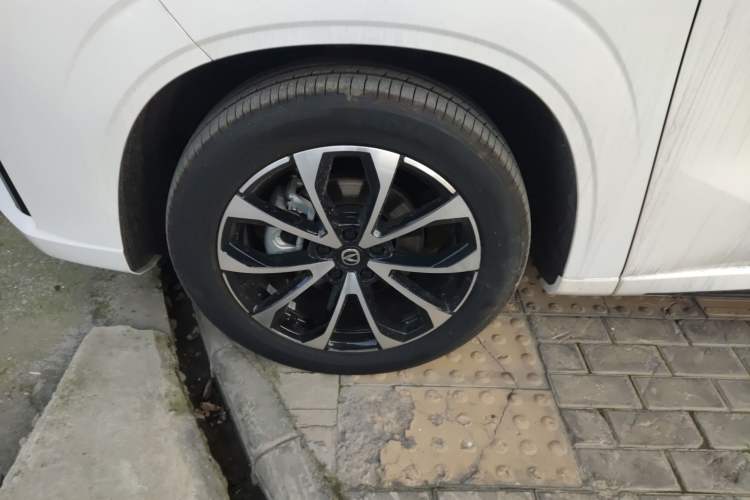 Used Changan UNI-Z New Energy 2024 Blue Whale Smart Electric iDD 125km Beyond Edition
