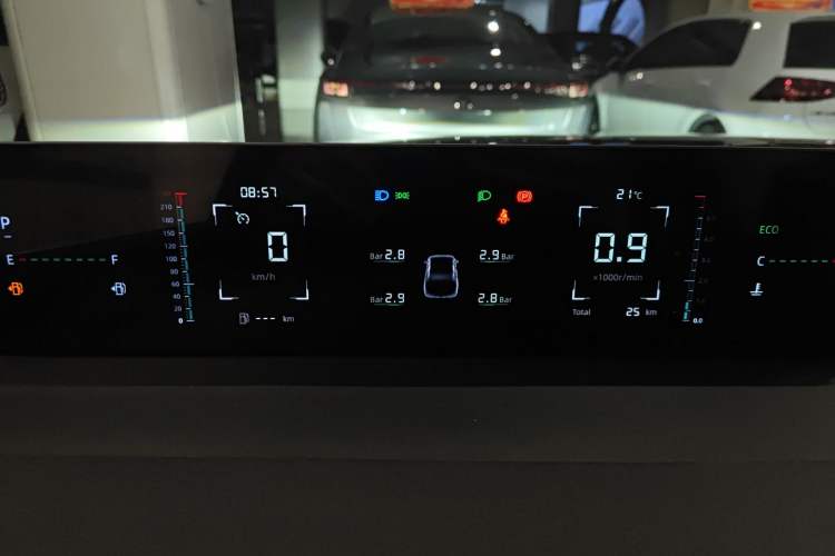 Used CHANGAN Eado 2025 Blue Whale 1.5T 500Bar Prestige Model
