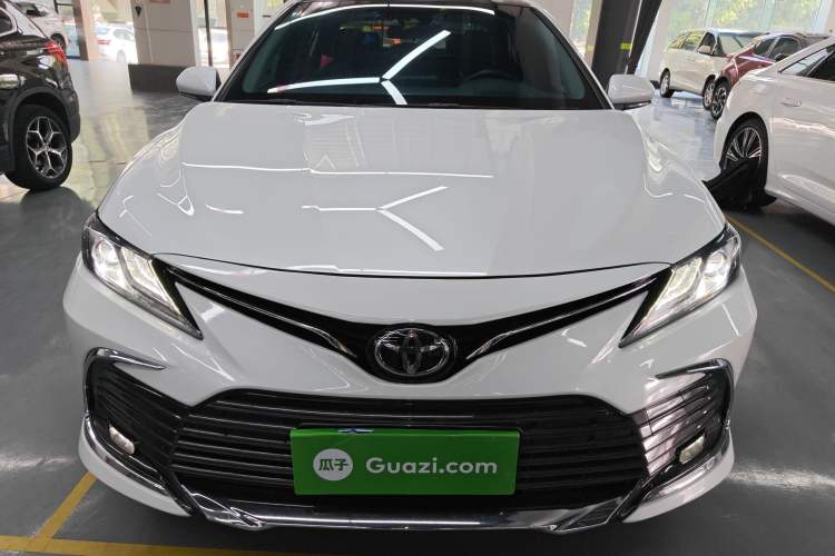 Used Toyota Camry 2023 2.0G Luxury Edition
