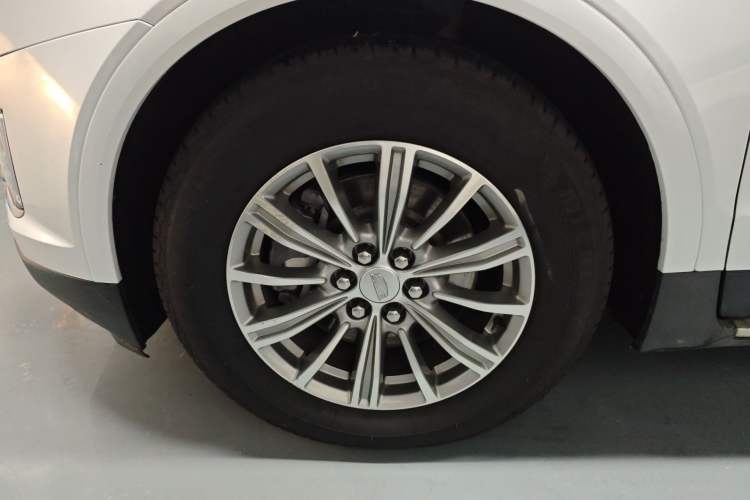 Used Cadillac XT5 2018 25T Luxury Model