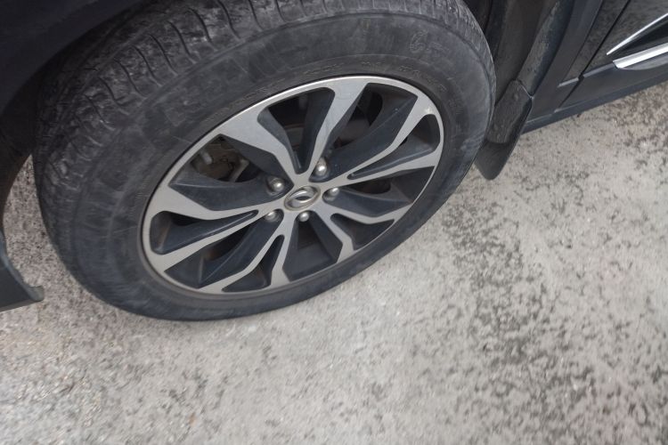 Used FORTHING Joyear X5 2017 Enjoy Series 1.6L CVT Luxury Model Left Front Wheel Hub