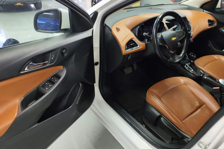 Used Chevrolet Cruze 2016 1.4T DCG Luxury Edition
