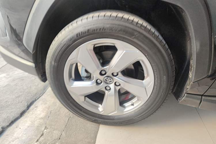 Used Toyota RAV4 2020 2.0L CVT Two-Wheel Drive Fashion PLUS Edition