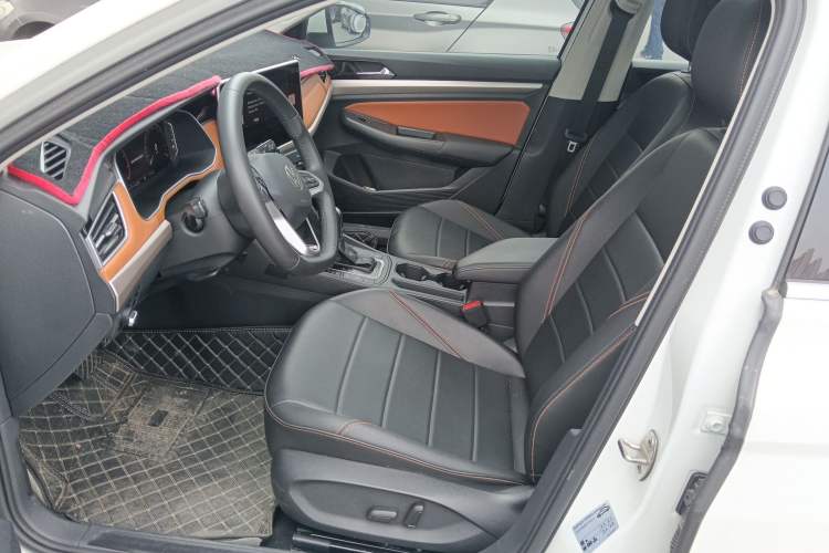 Used Volkswagen Bora 2023 200TSI DSG YueXing PRO Edition Left Front Seat