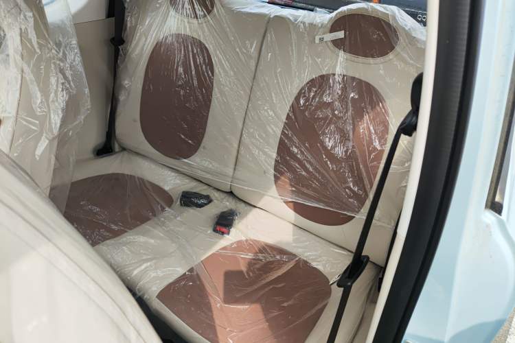 Used Bestune Pony 2026 Model 222km Shining Horse Left Rear Seat