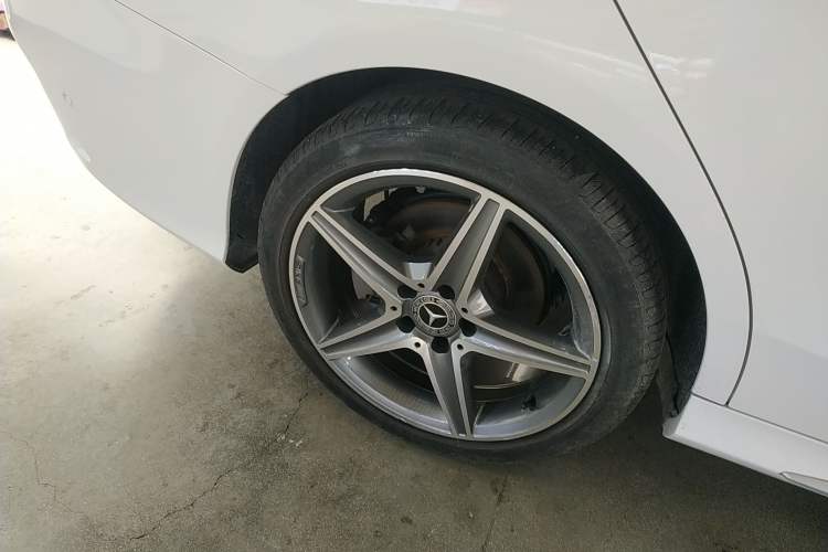 Used Mercedes-Benz C-Class 2015 Revised C 200 L Sport Edition
