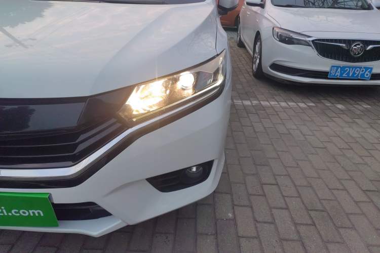 Used Honda Greiz 2016 1.5L CVT Classic Edition
