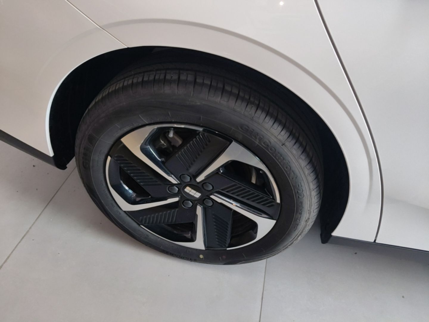Geely Galaxy L6 2023 60km PLUS — снимка 11