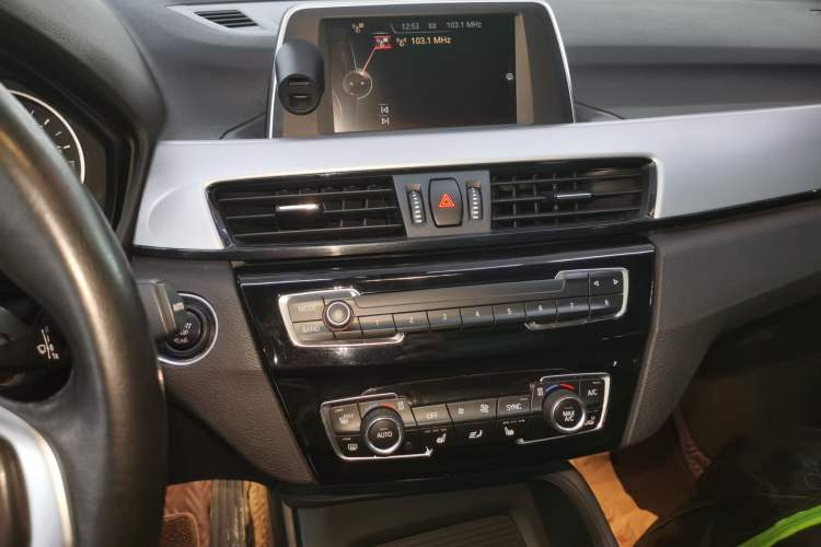 Used BMW X1 2016 sDrive18Li Premium Edition
