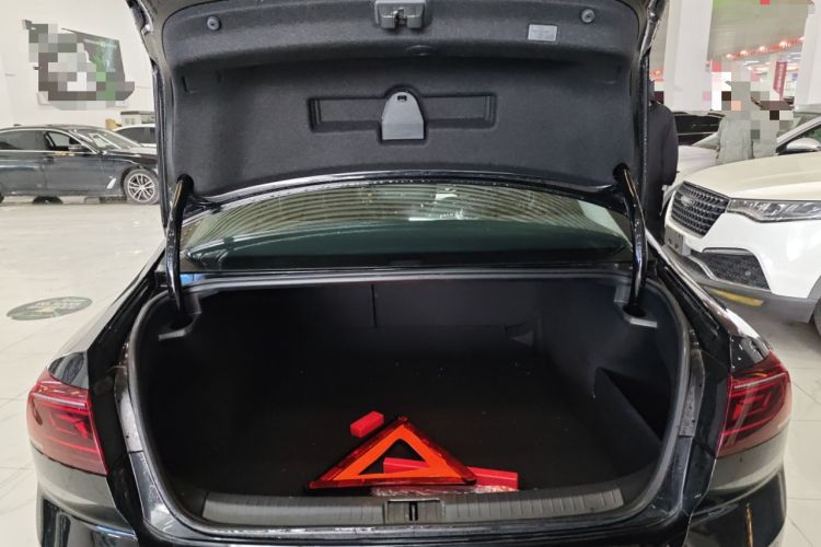 Used Volkswagen Magotan 2025 Zhongxiang Version 280TSI DSG Comfort Edition