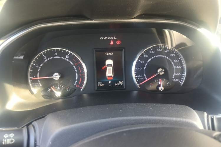 Used Haval H6 2017 Red Label 2.0T Automatic Two-Wheel Drive ZhiShang Model