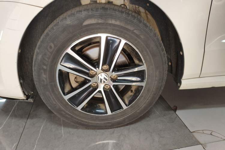 Used Volkswagen Polo 2018 1.5L Automatic Advanced Driving Model Left Front Wheel Hub