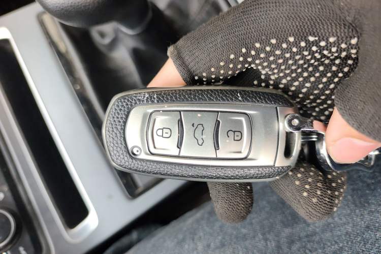 Used Geely Auto Vision S1 2019 Upgraded Model 1.5L Manual Elite Version Vehicle Key