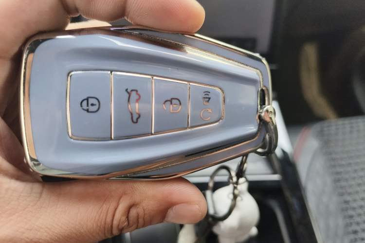 Used Geely Auto Emgrand X7 Sport 2023 Boyue COOL 1.5TD Smart Model Vehicle Key