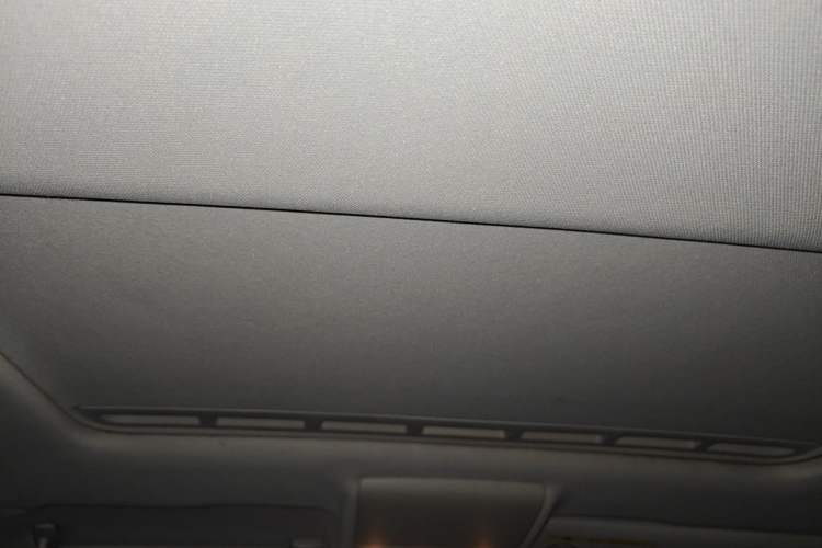 Used Volkswagen Gran Lavida 2015 1.6L Automatic Comfort Edition Headliner