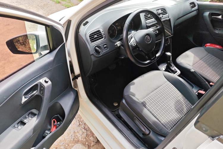 Used Volkswagen Polo 2016 1.6L Automatic Comfort Model Driver Seat