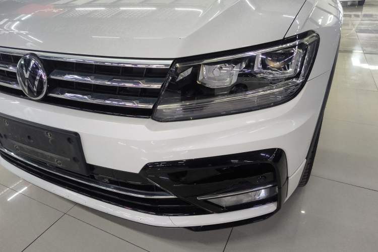 Used Volkswagen Tiguan L 2021 330TSI Automatic Two-Wheel Drive R-Line Enhanced Edition
