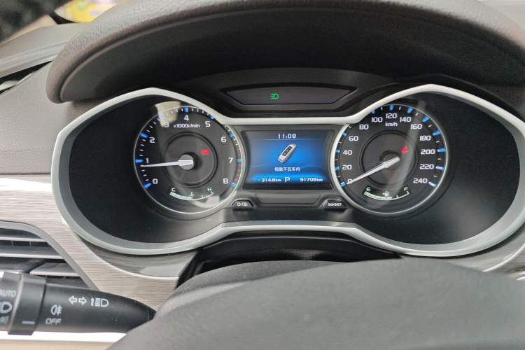 Used Geely Auto Emgrand 2017 Sedan Million Edition 1.5L CVT Luxury Model Instrument Cluster