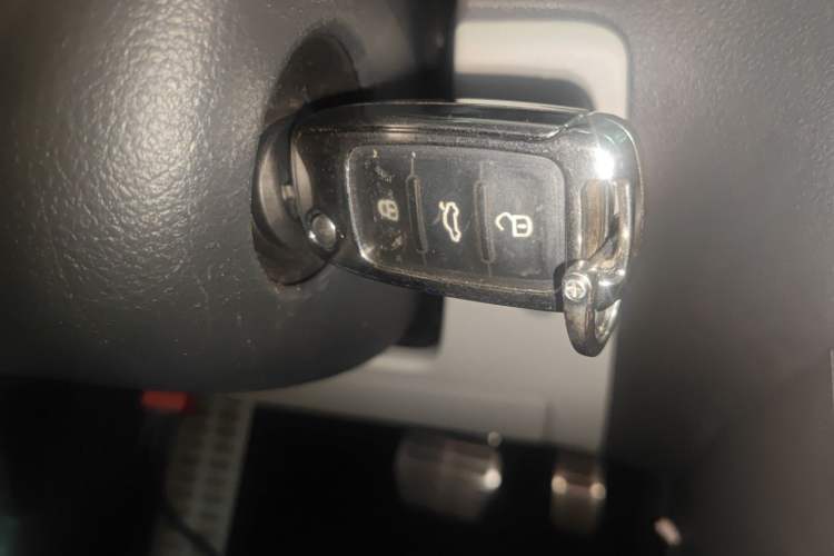 Used Volkswagen Polo 2014 1.6L Automatic Comfort Edition
