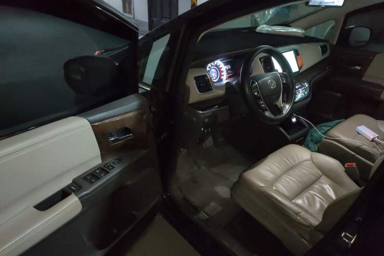 Used Honda Odyssey 2015 2.4L Smart Edition