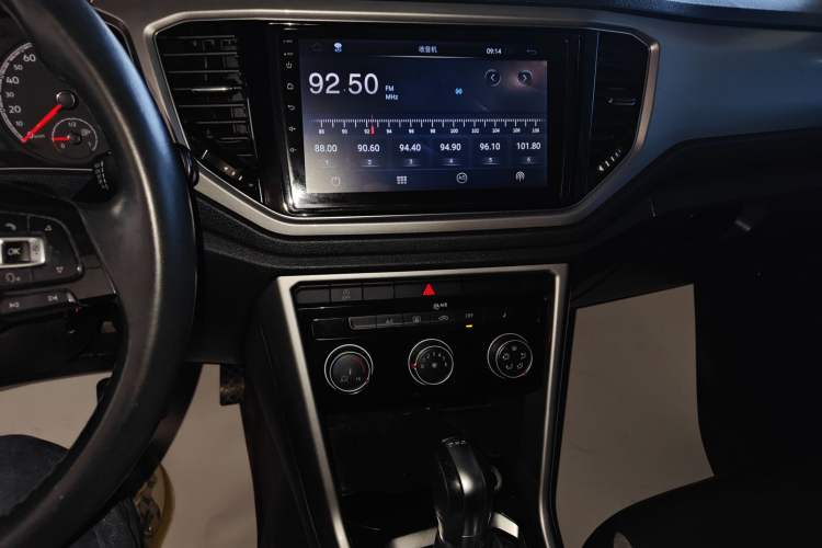 Used Volkswagen T-ROC 2018 230TSI DSG Two-Wheel Drive Advanced Version China V Standard