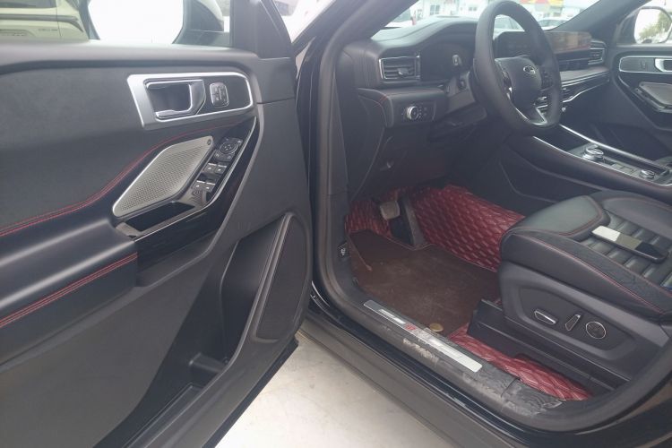 Used Ford Explorer 2023 EcoBoost 285 4x4 ST-LINE 6-Seater Driver Seat