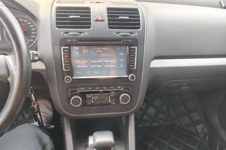 Used Volkswagen Sagitar 2010 1.4 TSI Automatic Luxury Model