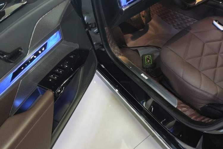 Used BMW 7 Series 2023 735Li Luxury Package
