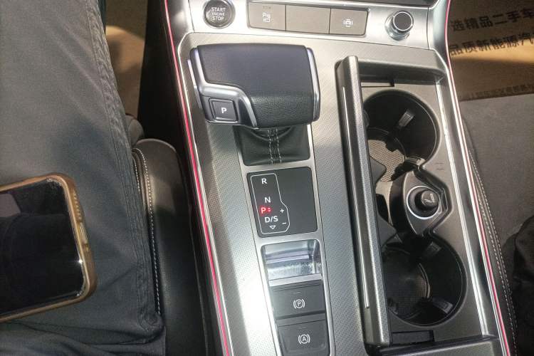 Used Audi A7L 2024 45TFSI S-line Dream-Building Edition Flow Crystal Package Gear Lever