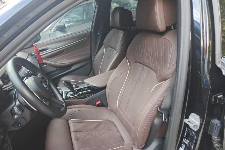 Used BMW 5 Series 2021 530Li Luxury Edition M Sport Package Left Front Seat