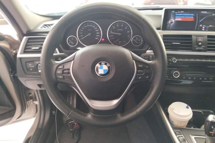 Used BMW 3 Series 2017 320Li Fashion Model
