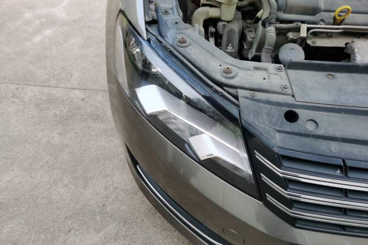 Used Volkswagen Passat 2013 1.4 TSI DSG Prestige Edition Right Front Headlight