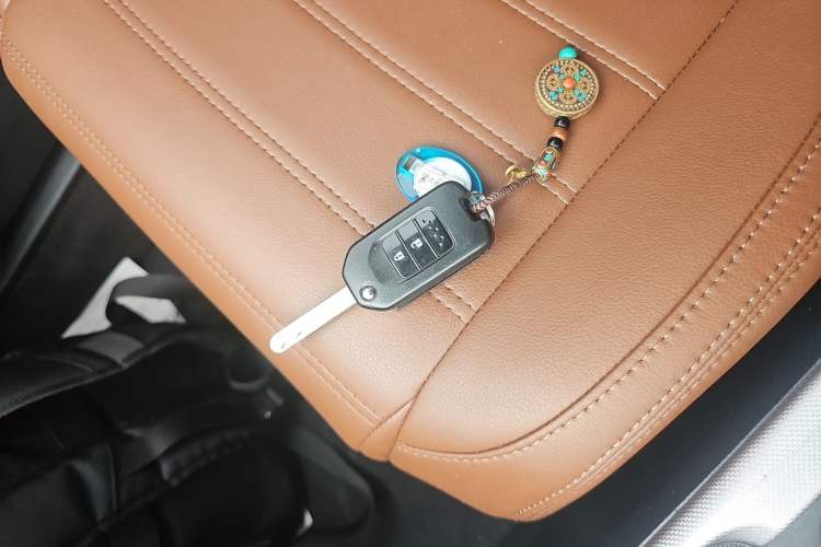 Used Honda CR-V 2021 240TURBO CVT 2WD Comfort Version Vehicle Key