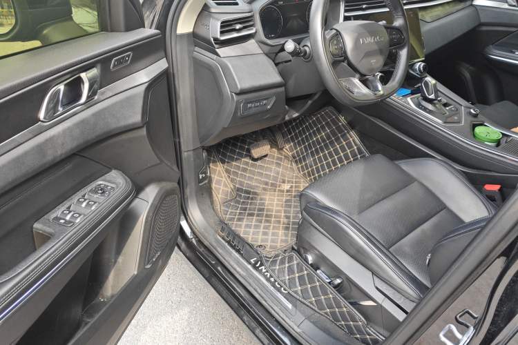 Used Lynk & Co 01 2021 2.0TD Two-Wheel-Drive Pro Trim