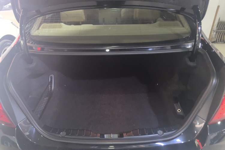 Used BMW 5 Series 2014 520Li Elegant Model