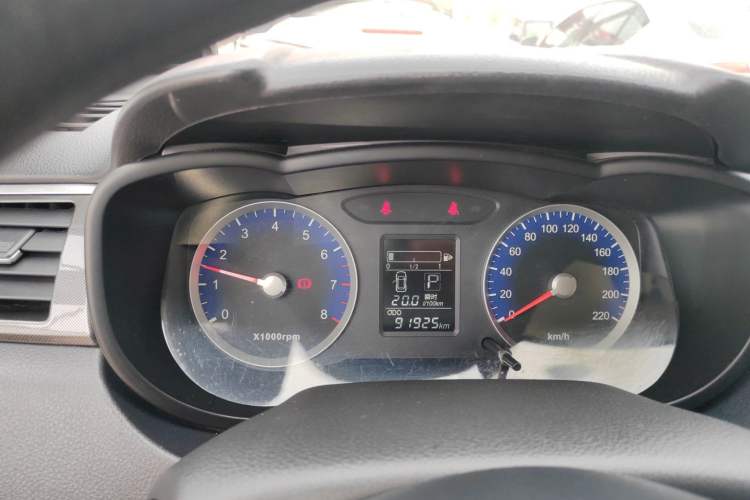 Used Venucia R50X 2015 1.6L Automatic Luxury Edition
