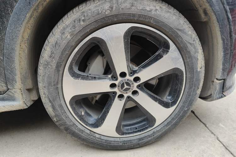 Used Mercedes-Benz GLC 2017 GLC 260 4MATIC Luxury Model
