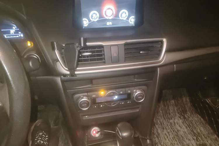 Used Mazda 3 Axela 2017 Sedan 1.5L Automatic Luxury Model Emission Standard China V
