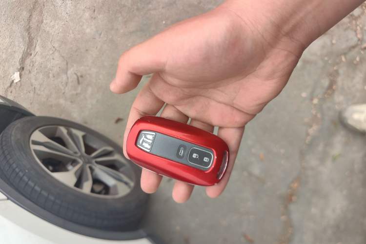 Used Luxgen U6 SUV 2014 2.0T ZhiZun Model