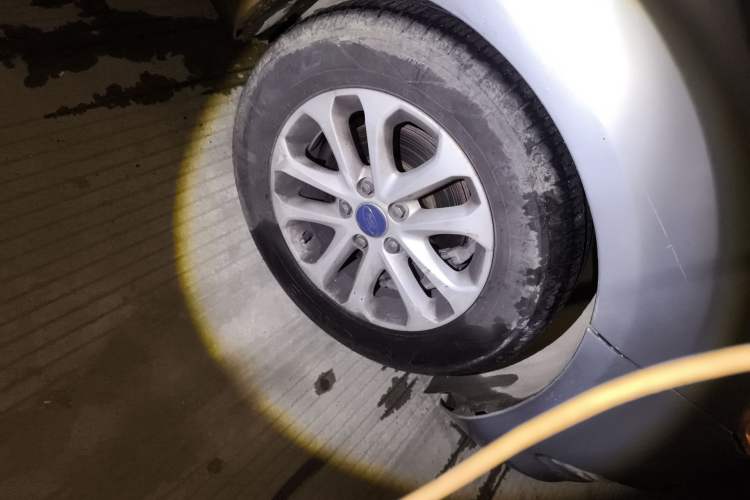 Used Ford Focus 2011 Sedan 1.8L Automatic Fashion Edition