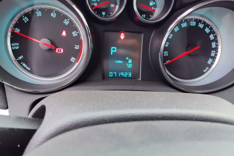 Used Buick Encore 2015 1.4T Automatic Two-Wheel Drive Urban Elite Version
