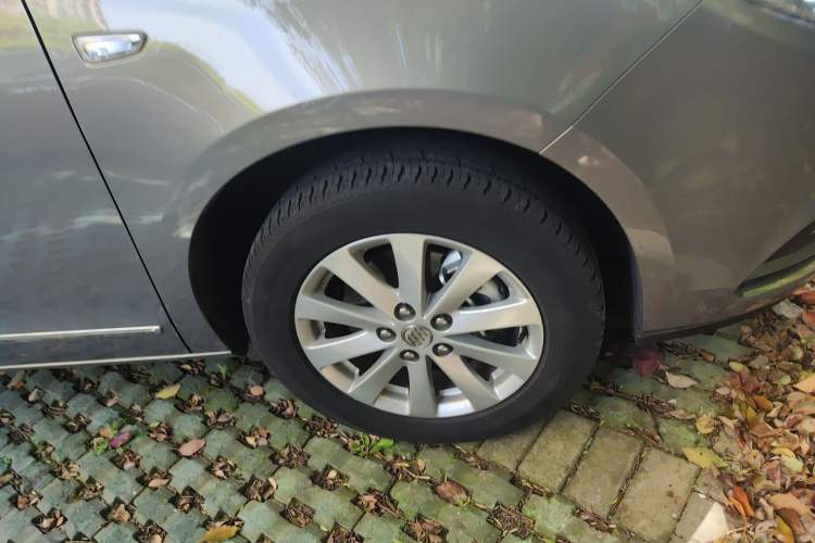 Used Buick GL8 2018 28T Luxury Model China VI Standard